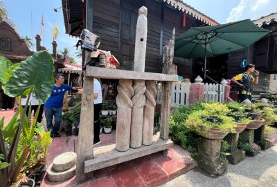 Mesin Tebu berusia 104 Tahun, hiasi Aki’s Gallery