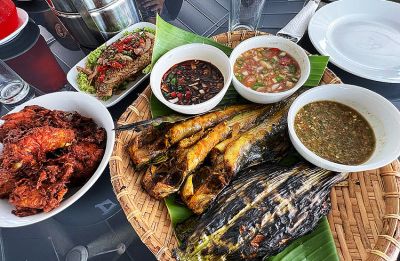 Cita Rasa Kampung, Mangkuk Tingkat- Hanya RM85 Untuk 4 Orang